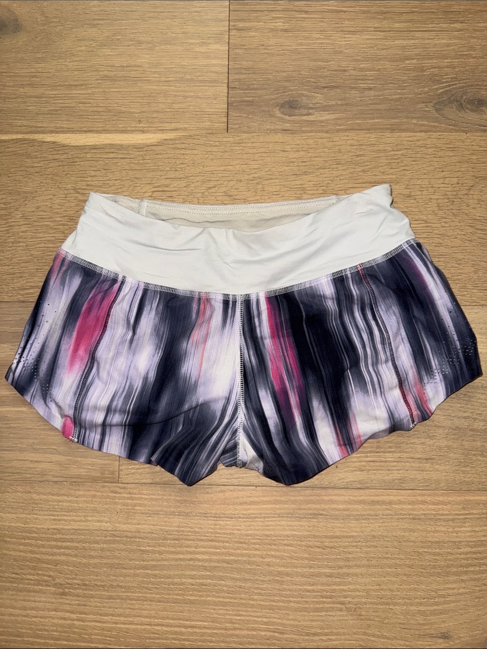 Lululemon 2 Speedup Women's Abstract Print Active Shorts